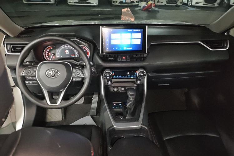 Used Toyota RAV4 2021 2.0L CVT Two-Wheel Drive Fashion Edition Center Console