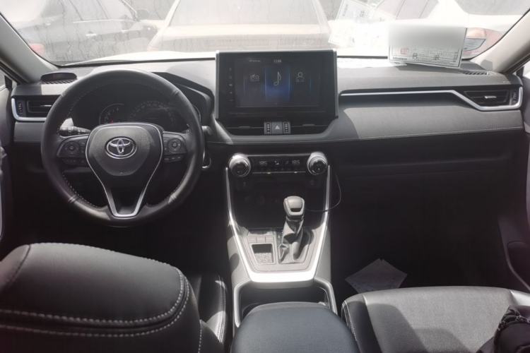 Used Toyota RAV4 2021 2.0L CVT Two-Wheel Drive Fashion PLUS Edition Center Console