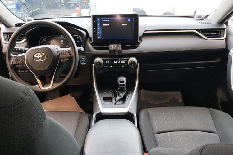 Used Toyota RAV4 2021 Revised Version Dual-Motor Hybrid 2.5L E-CVT Two-Wheel Drive Elite Edition Center Console