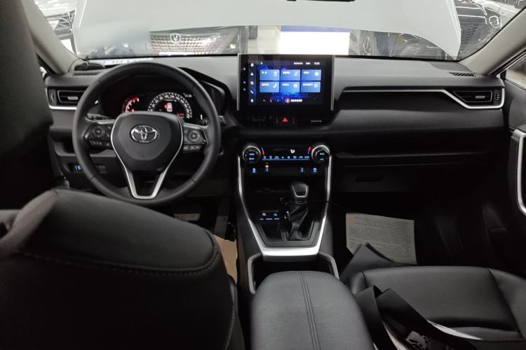 Used Toyota RAV4 2021 2.0L CVT Two-Wheel Drive Fashion PLUS Edition Center Console
