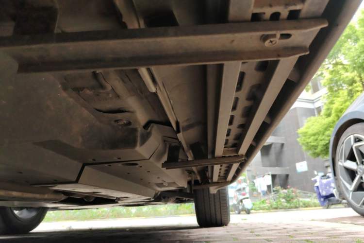 Used Toyota RAV4 2021 2.0L CVT Two-Wheel Drive Prestige Edition Chassis Rear Right