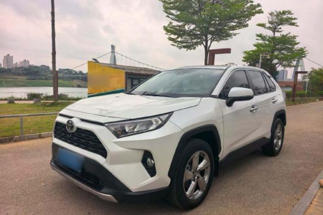 Used Toyota RAV4 2021 2.0L CVT Two-Wheel Drive Fashion Edition