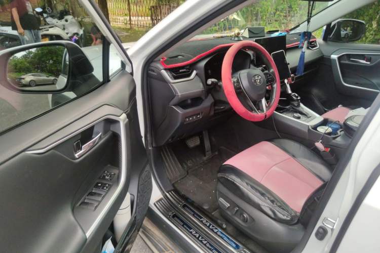Used Toyota RAV4 2021 Dual-Engine 2.5L E-CVT Four-Wheel Drive Elite PLUS Edition Driver Seat