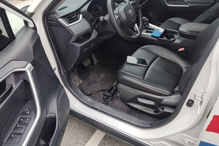 Used Toyota RAV4 2021 2.0L CVT Two-Wheel Drive Urban Edition Driver Seat