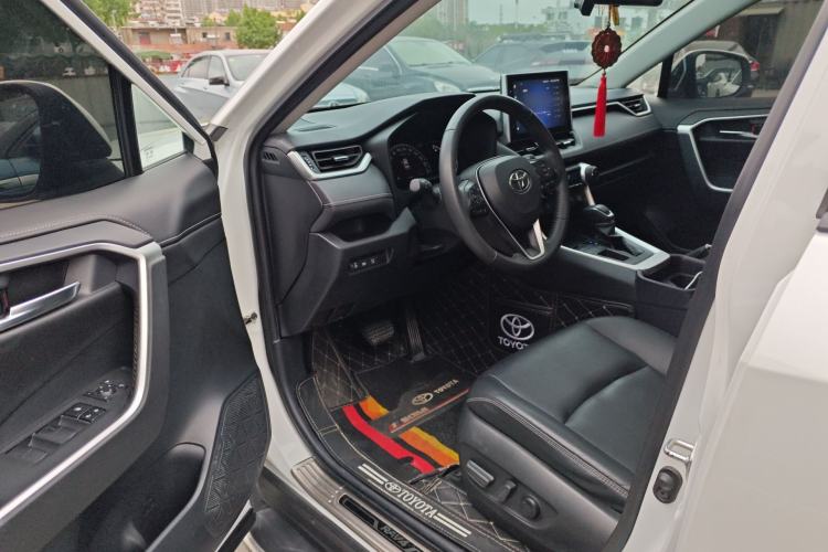 Used Toyota RAV4 2021 2.0L CVT Two-Wheel Drive Fashion PLUS Edition Driver Seat