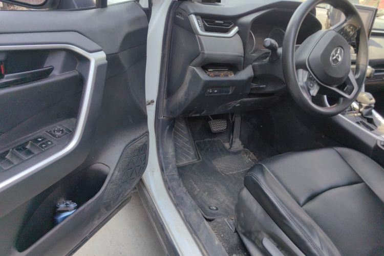 Used Toyota RAV4 2021 2.0L CVT Two-Wheel Drive Urban Edition Driver Seat