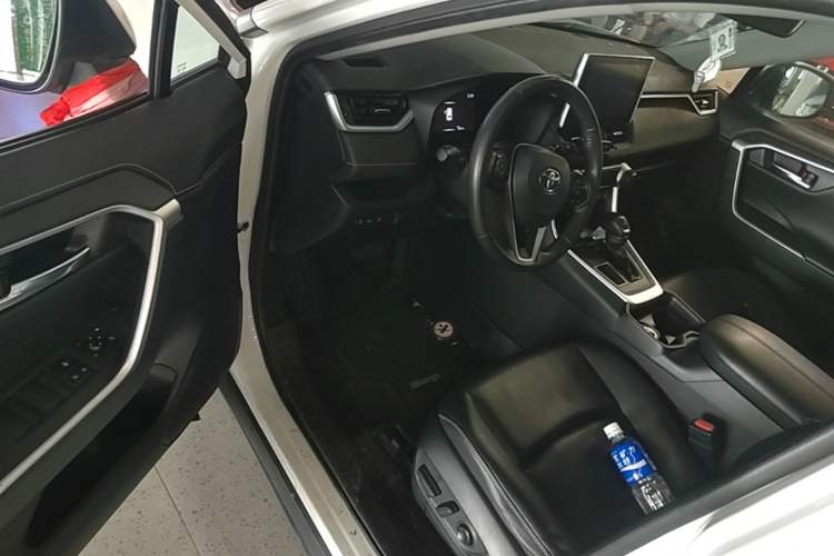 Used Toyota RAV4 2021 2.0L CVT Two-Wheel Drive Fashion PLUS Edition Driver Seat