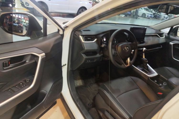 Used Toyota RAV4 2021 2.0L CVT Two-Wheel Drive Urban Edition Driver Seat
