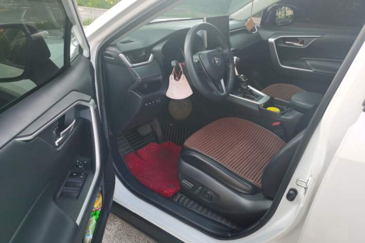 Used Toyota RAV4 2021 2.0L CVT Two-Wheel Drive Fashion Edition Driver Seat