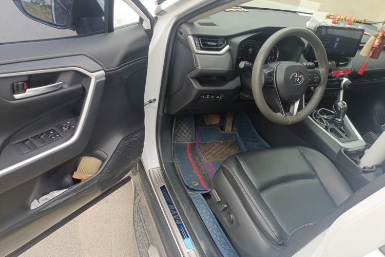 Used Toyota RAV4 2021 2.0L CVT Two-Wheel Drive Fashion PLUS Edition Driver Seat