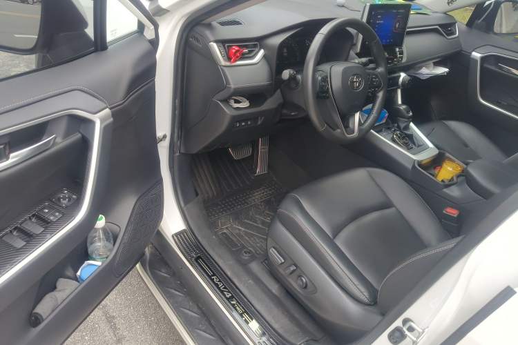 Used Toyota RAV4 2021 2.0L CVT Two-Wheel Drive Fashion PLUS Edition Driver Seat
