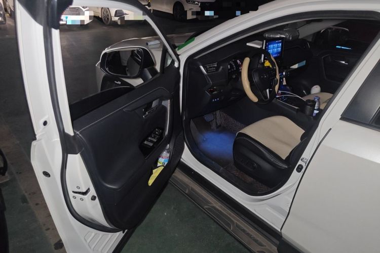 Used Toyota RAV4 2021 2.0L CVT Two-Wheel Drive Fashion PLUS Edition Driver Seat