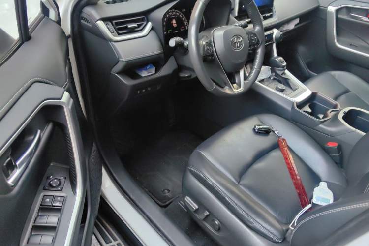 Used Toyota RAV4 2021 Dual-Engine 2.5L E-CVT Four-Wheel Drive Elite PLUS Edition Driver Seat