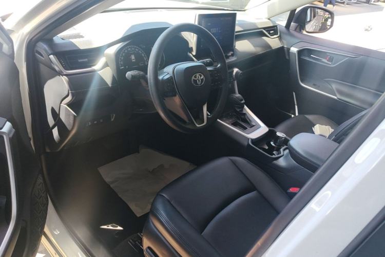 Used Toyota RAV4 2021 2.0L CVT Two-Wheel Drive Fashion Edition Driver Seat