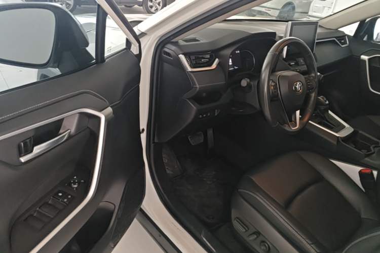 Used Toyota RAV4 2021 2.0L CVT Two-Wheel Drive Fashion PLUS Edition Driver Seat