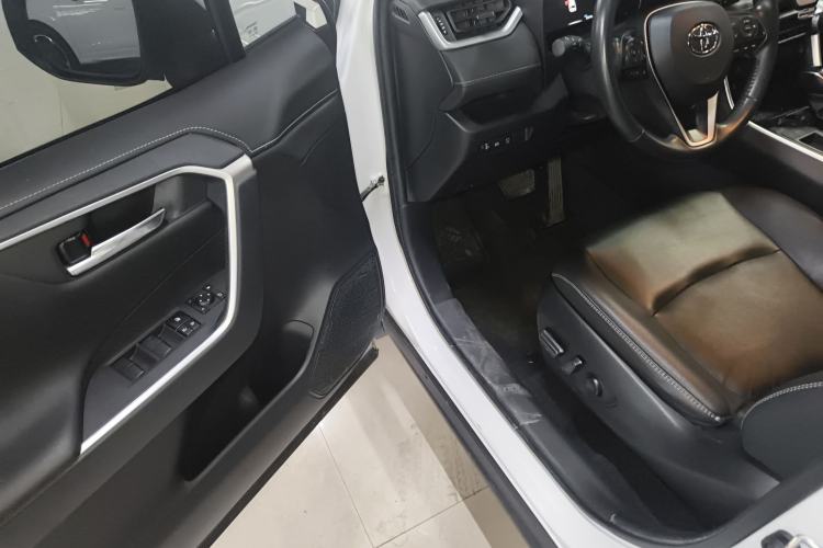 Used Toyota RAV4 2021 2.0L CVT Two-Wheel Drive Fashion PLUS Edition Driver Seat