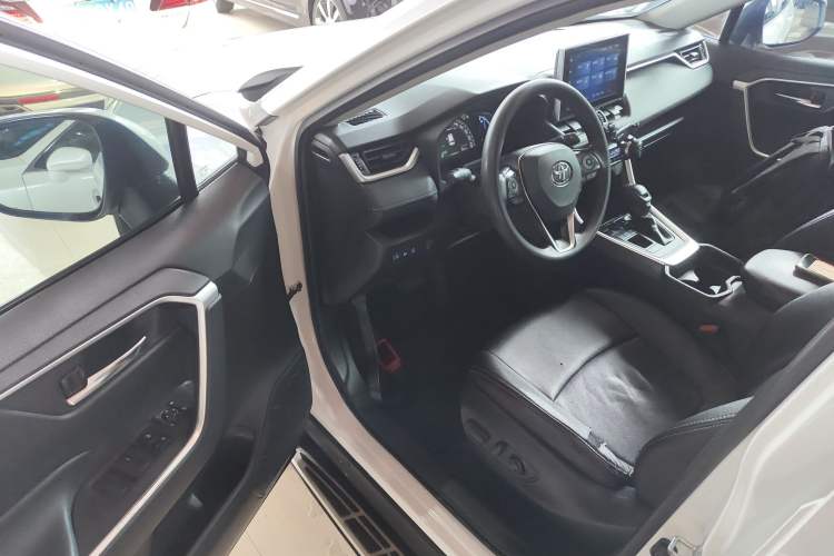 Used Toyota RAV4 2021 Dual-Engine 2.5L E-CVT Two-Wheel Drive Elite Edition Driver Seat