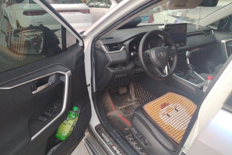 Used Toyota RAV4 2021 2.0L CVT Two-Wheel Drive Fashion PLUS Edition Driver Seat