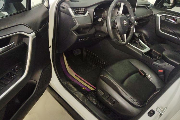 Used Toyota RAV4 2021 2.0L CVT 4x4 Style PLUS Edition Driver Seat