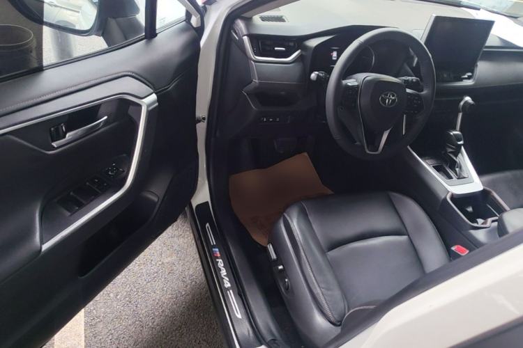 Used Toyota RAV4 2021 2.0L CVT Two-Wheel Drive Fashion PLUS Edition Driver Seat