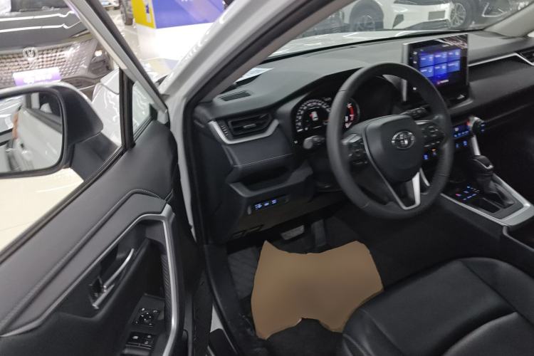 Used Toyota RAV4 2021 2.0L CVT Two-Wheel Drive Fashion PLUS Edition Driver Seat