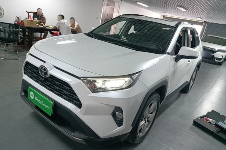 Used Toyota RAV4 2021 2.0L CVT Two-Wheel Drive Fashion PLUS Edition Guazi used car, China used car export, Used car for sale, Used cars, Cheapest cars for sale