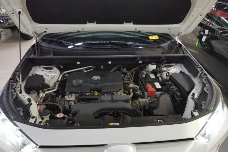 Used Toyota RAV4 2021 2.0L CVT Two-Wheel Drive Fashion PLUS Edition Engine Bay