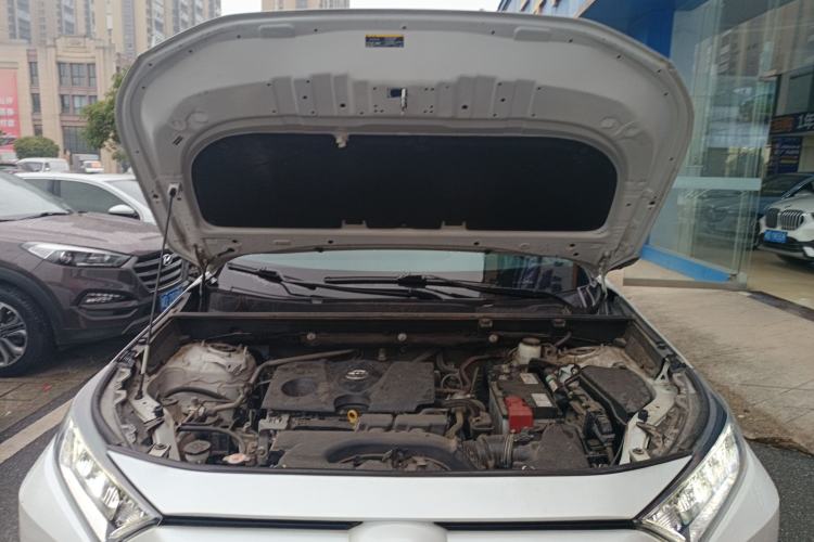Used Toyota RAV4 2021 2.0L CVT Two-Wheel Drive Fashion Edition Engine Bay