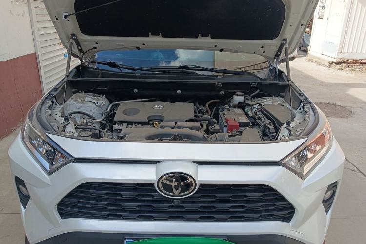 Used Toyota RAV4 2021 2.0L CVT Two-Wheel Drive Fashion Edition Engine Bay