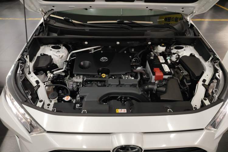 Used Toyota RAV4 2021 2.0L CVT Two-Wheel Drive Fashion PLUS Edition Engine Bay