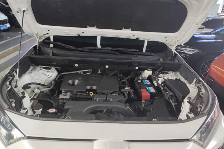 Used Toyota RAV4 2021 2.0L CVT 4x4 Trend Edition Engine Bay