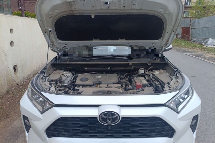 Used Toyota RAV4 2021 2.0L CVT Two-Wheel Drive Fashion PLUS Edition Engine Bay