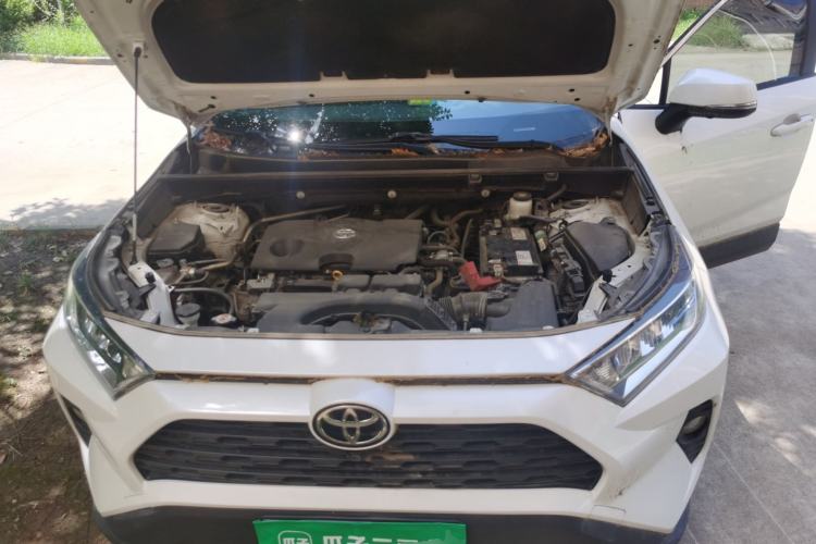 Used Toyota RAV4 2021 2.0L CVT Two-Wheel Drive Fashion PLUS Edition Engine Bay