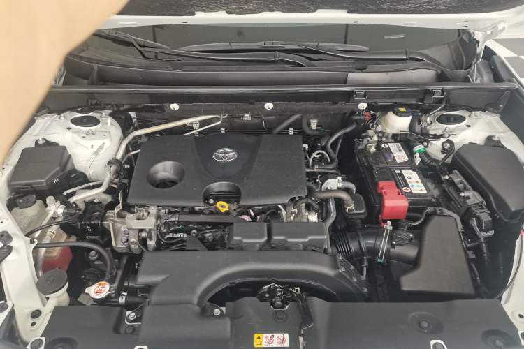 Used Toyota RAV4 2021 2.0L CVT Two-Wheel Drive Fashion PLUS Edition Engine Bay