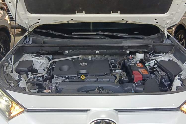 Used Toyota RAV4 2021 2.0L CVT Two-Wheel Drive Fashion PLUS Edition Engine Bay