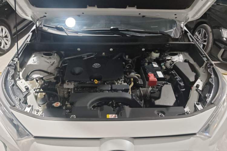 Used Toyota RAV4 2021 2.0L CVT Two-Wheel Drive Fashion Edition Engine Bay