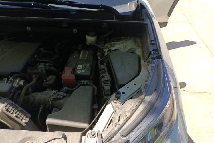 Used Toyota RAV4 2021 2.0L CVT Two-Wheel Drive Fashion Edition Engine Bay Left