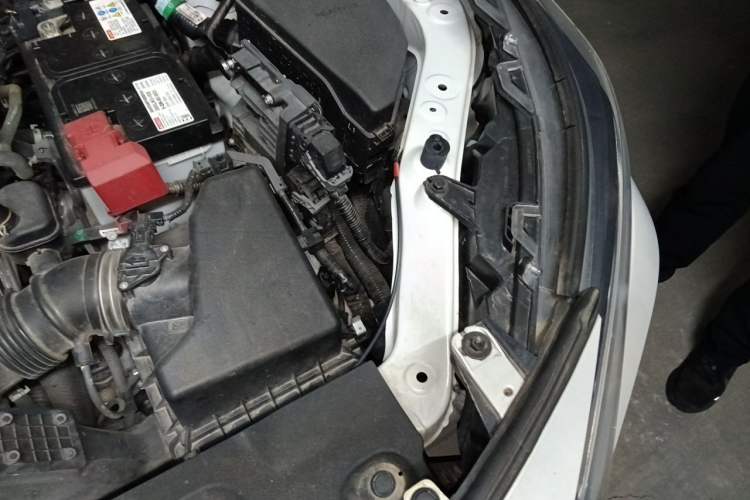 Used Toyota RAV4 2021 2.0L CVT Two-Wheel Drive Fashion Edition Engine Bay Left
