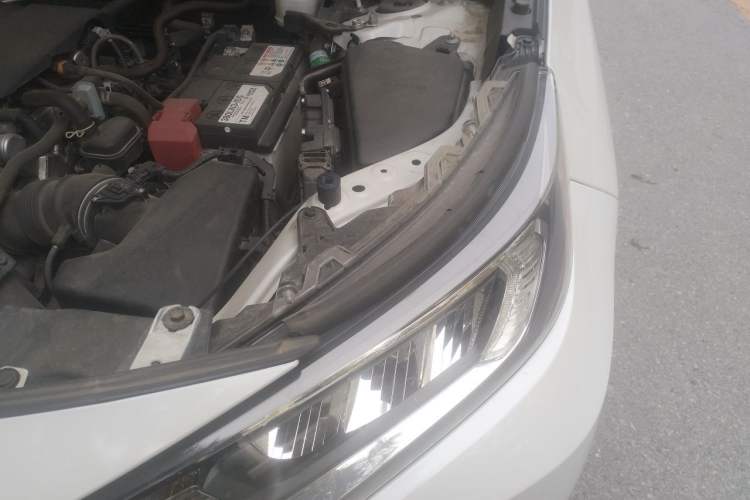 Used Toyota RAV4 2021 2.0L CVT Two-Wheel Drive Fashion Edition Engine Bay Left