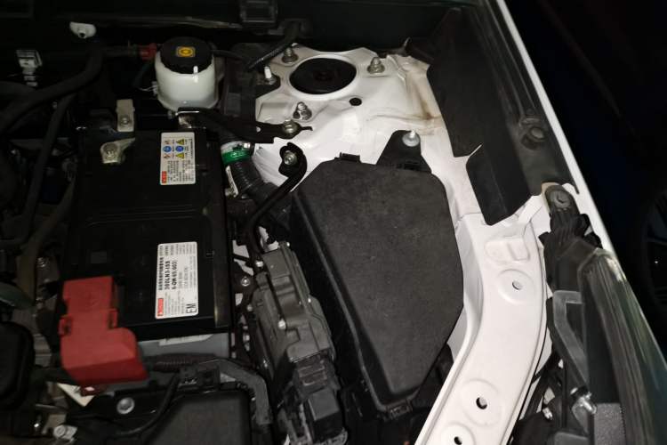 Used Toyota RAV4 2021 2.0L CVT 4x4 Trend Edition Engine Bay Left
