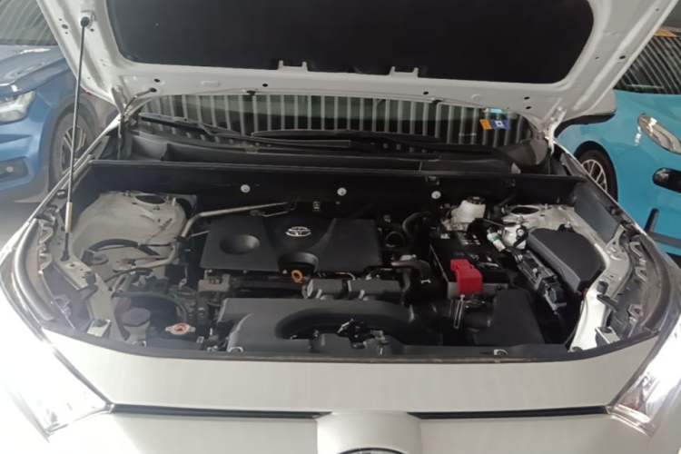 Used Toyota RAV4 2021 2.0L CVT Two-Wheel Drive Fashion Edition Engine Bay