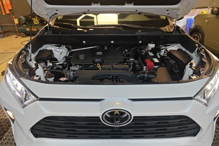 Used Toyota RAV4 2021 2.0L CVT Two-Wheel Drive Fashion PLUS Edition Engine Bay