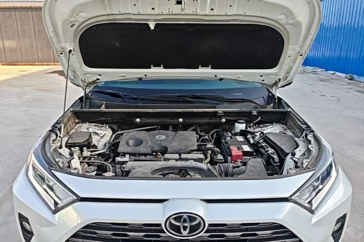 Used Toyota RAV4 2021 2.0L CVT Four-Wheel Drive Premium Edition Engine Bay