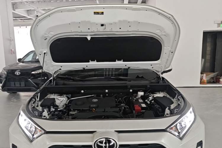 Used Toyota RAV4 2021 2.0L CVT Two-Wheel Drive Fashion PLUS Edition Engine Bay