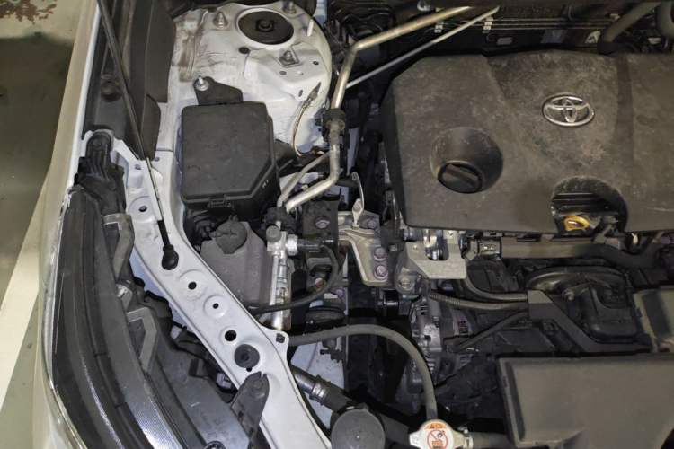 Used Toyota RAV4 2021 2.0L CVT Two-Wheel Drive Fashion PLUS Edition Engine Bay Right