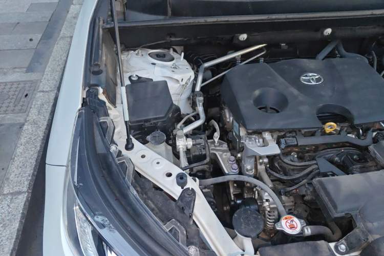 Used Toyota RAV4 2021 2.0L CVT Two-Wheel Drive Fashion PLUS Edition Engine Bay Right
