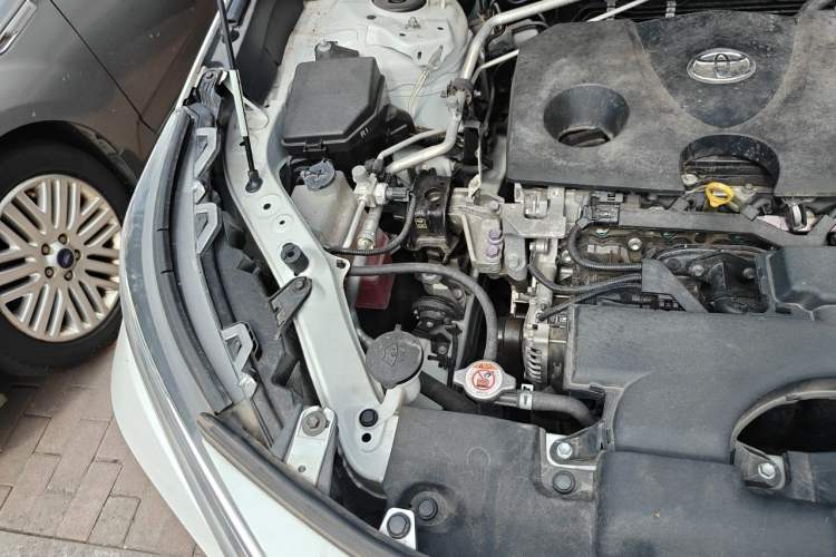 Used Toyota RAV4 2021 2.0L CVT Two-Wheel Drive Fashion PLUS Edition Engine Bay Right