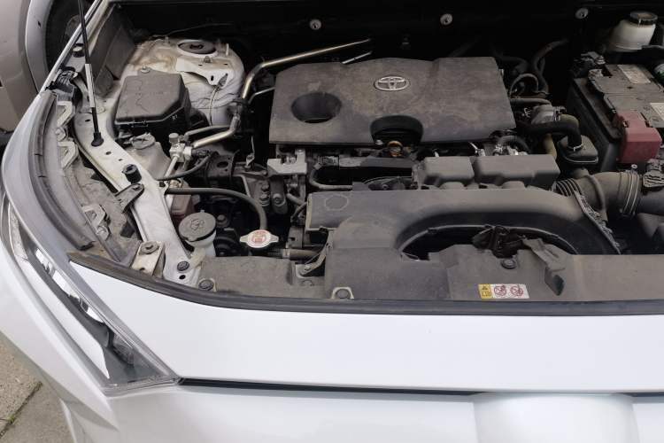 Used Toyota RAV4 2021 2.0L CVT 4x4 Style PLUS Edition Engine Bay Right
