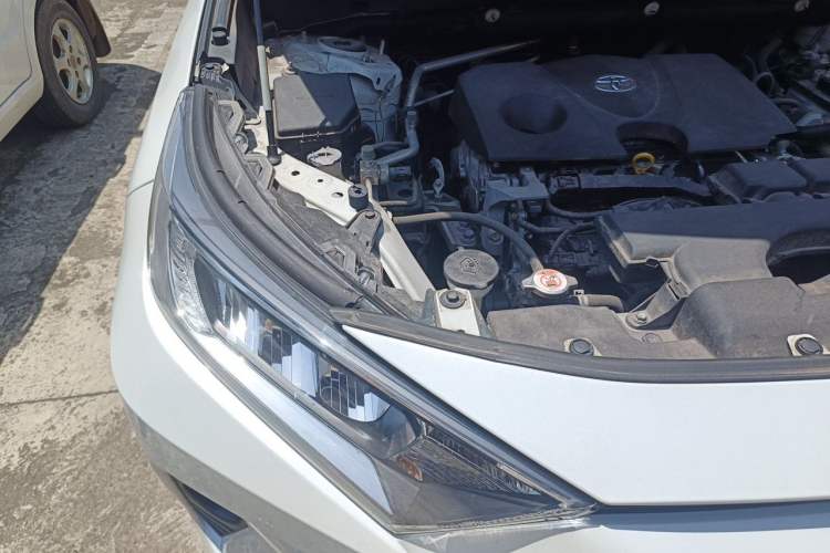 Used Toyota RAV4 2021 2.0L CVT 4x4 Style PLUS Edition Engine Bay Right