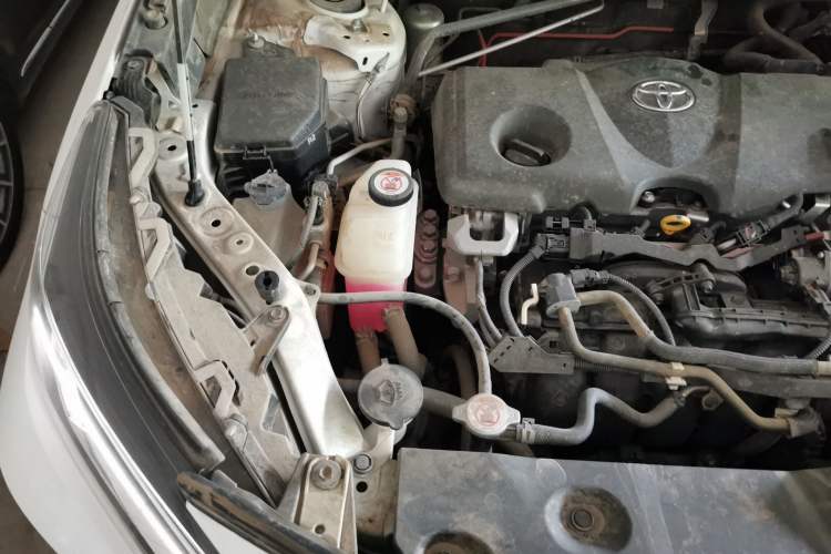 Used Toyota RAV4 2021 Dual-Engine 2.5L E-CVT Four-Wheel Drive Elite PLUS Edition Engine Bay Right
